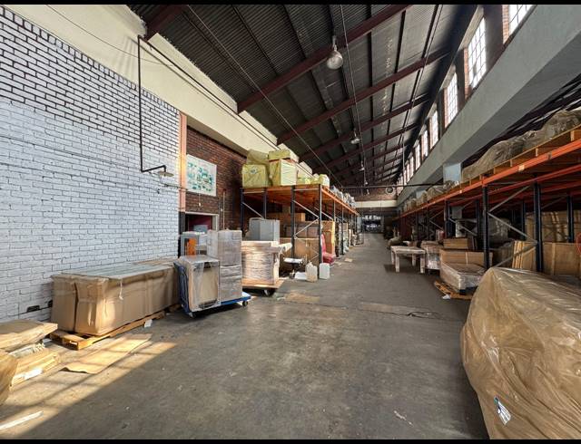 16,000M² WAREHOUSE TO LET IN INDUSTRIA WEST